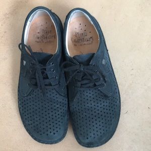 Women’s Finn Comfort size 40 or 9 shoes